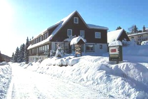 Das Hotel im Winter